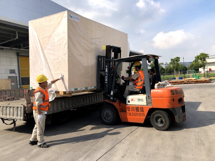 设备装卸车-苏州华川精密设备搬运有限公司